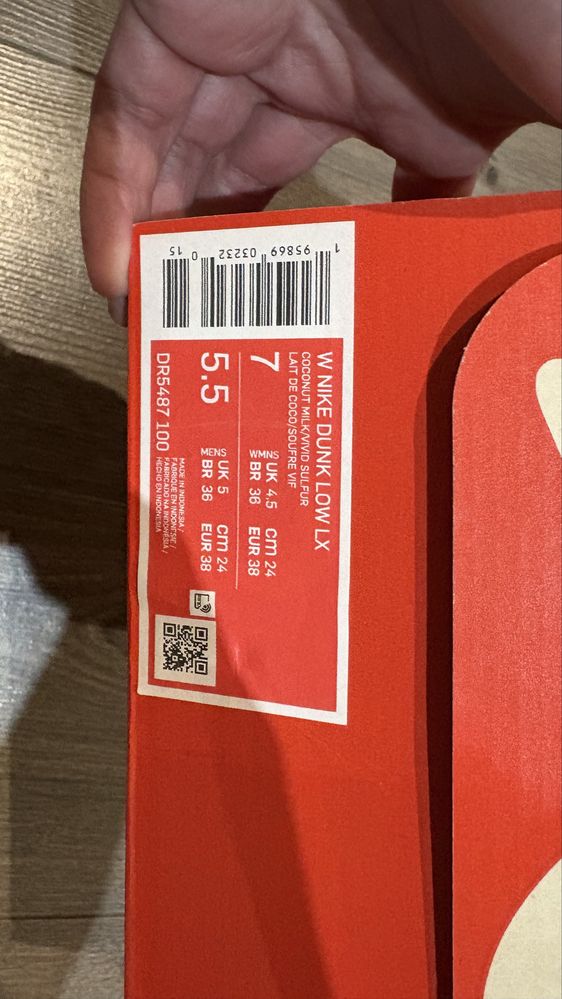 Дамски маратонки Nike нови в кутия р-р 38