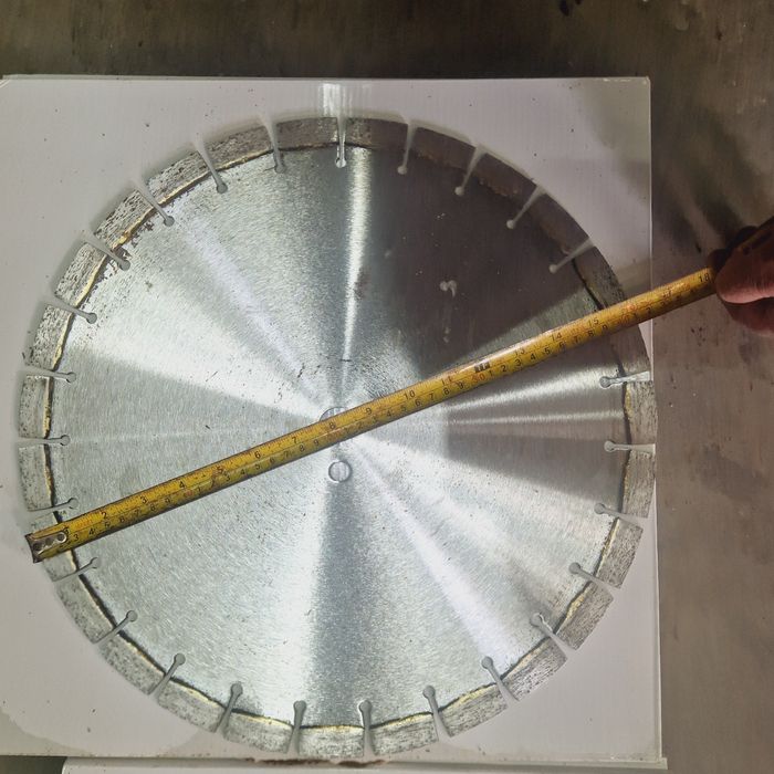 Discuri diamantate IOAKI Diamond Tools 360mm și 410mm- segmenți 15mm