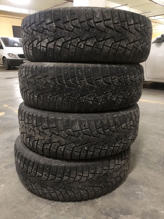 Резина maxxis r16 215x65  зимняя резина