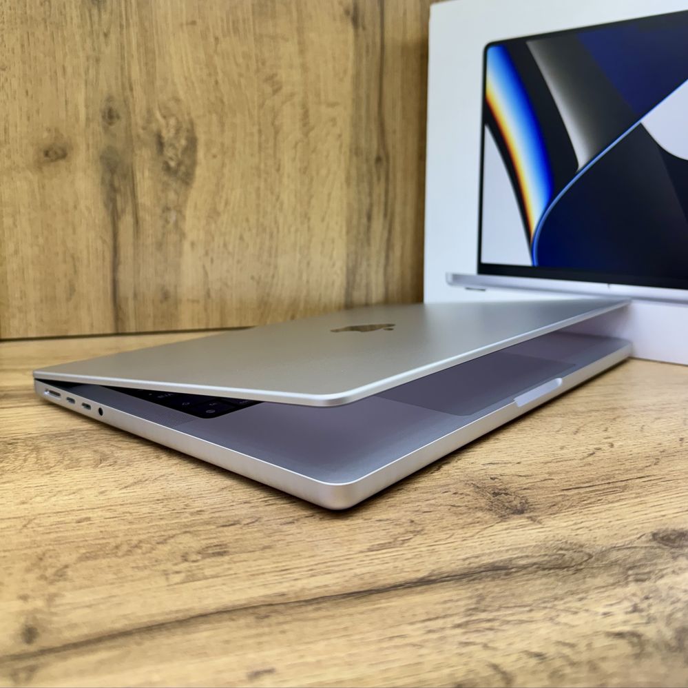 Macbook M1 Pro 14inch 98% емкость