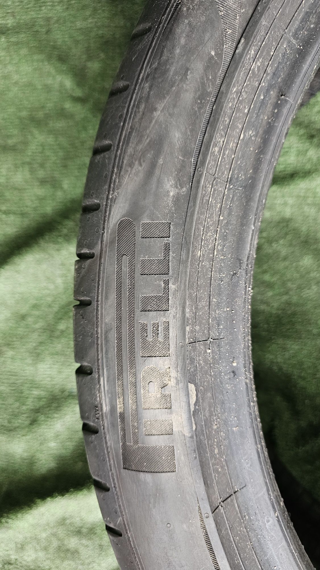 255 40 21 vara pirelli