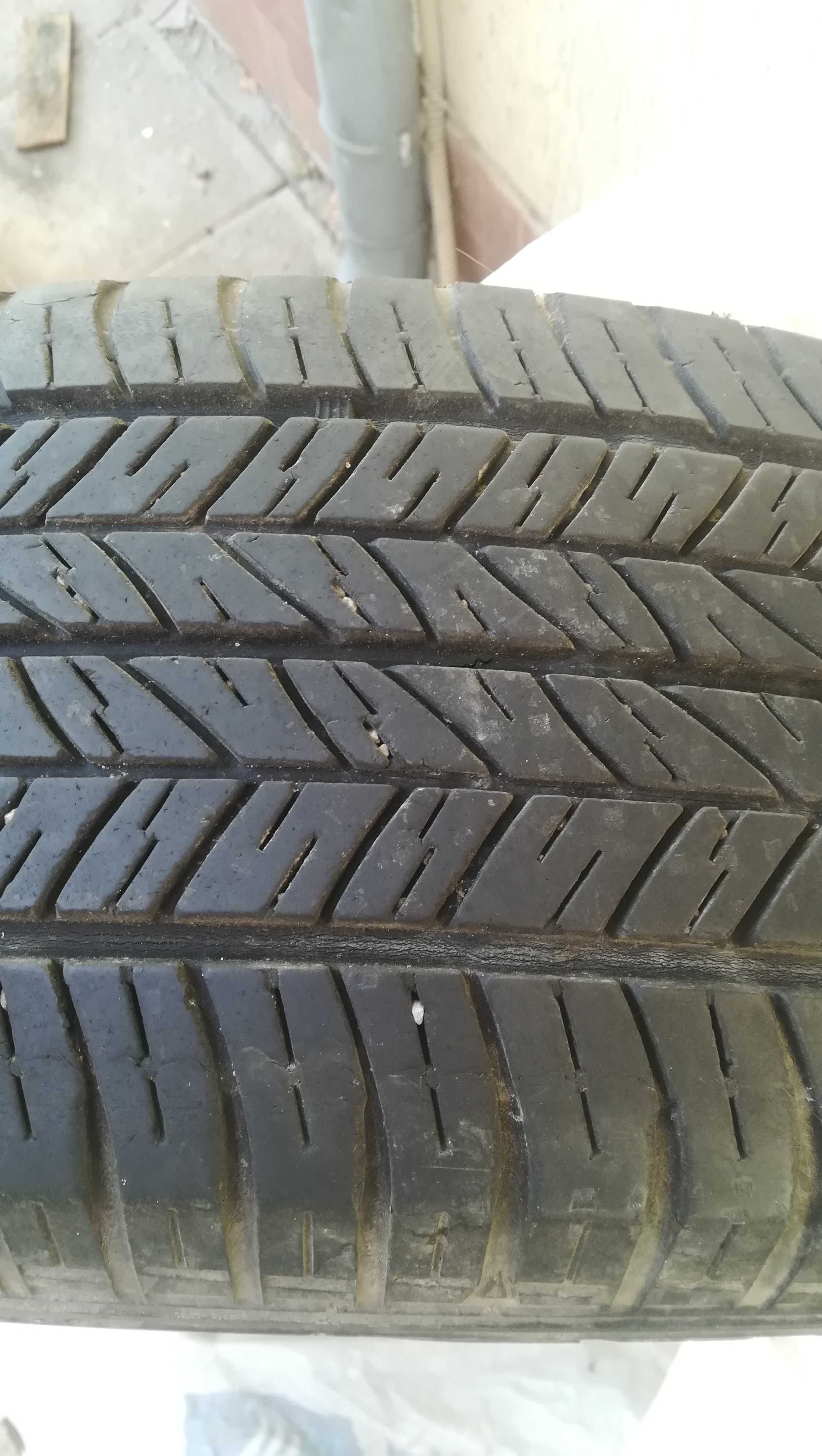 Гуми Dunlop 215/60/17