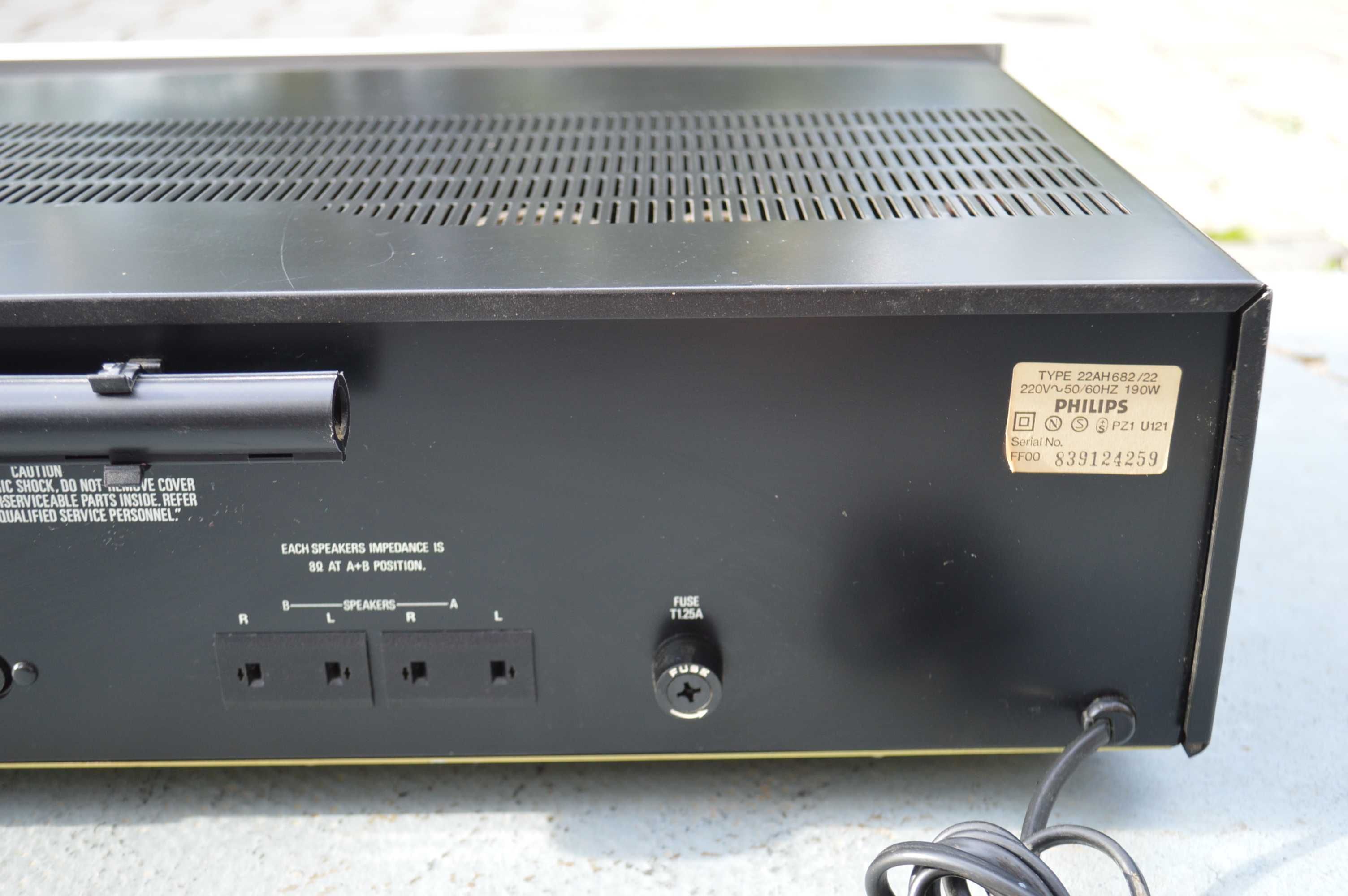 Amplificator Philips model 682