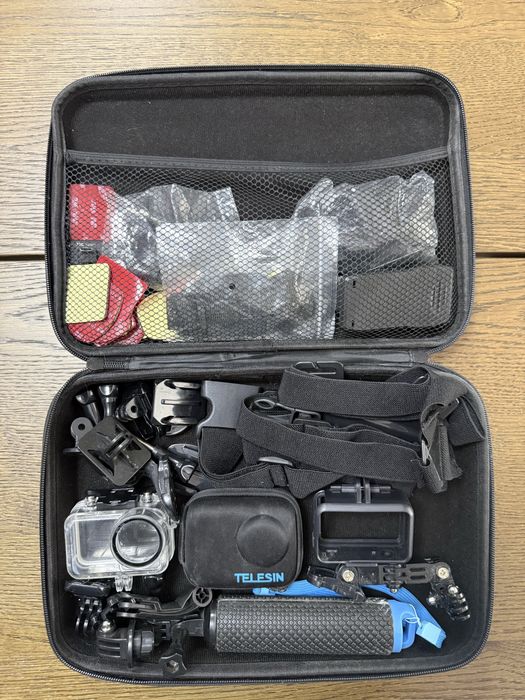 Спортна екшън камера DJI Osmo action + аксесоари