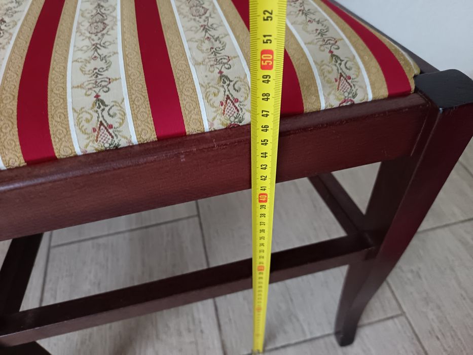 Vând 3 scaune lemn masiv