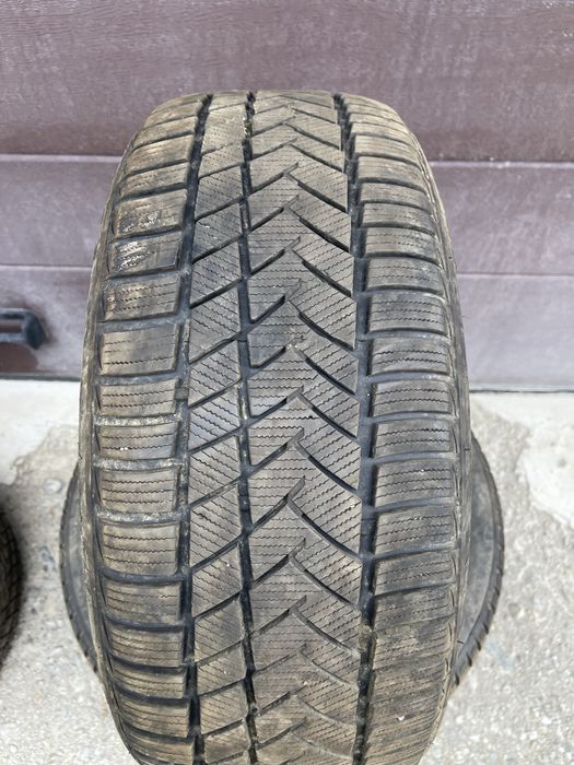 Anvelope iarna 235/55 r17