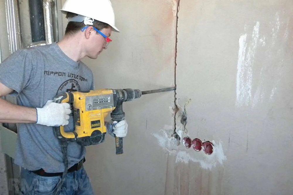 Электрик. Штробление, монтаж, мелкий ремонт