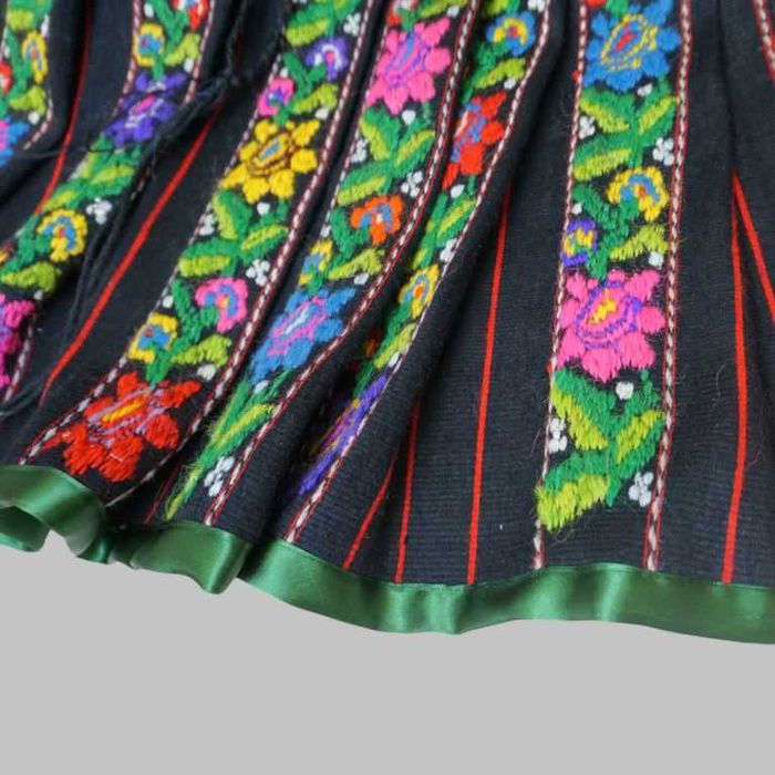 Costum popular din Oltenia , costum national autentic M-L