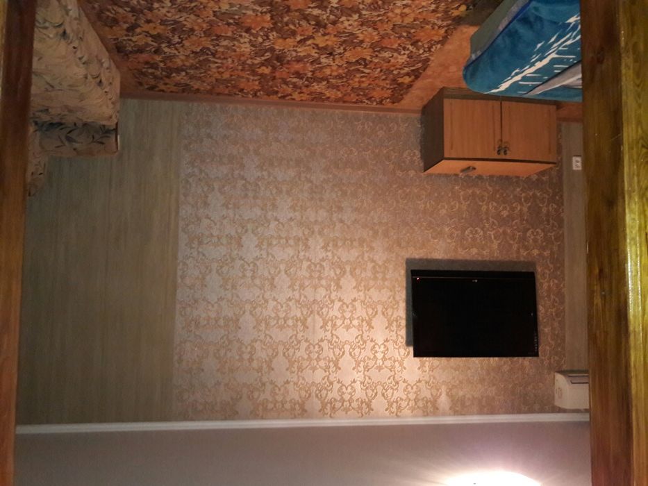 1 ком кв по часам по суточно, 8мкр центр р/н Алтай, красный крест.