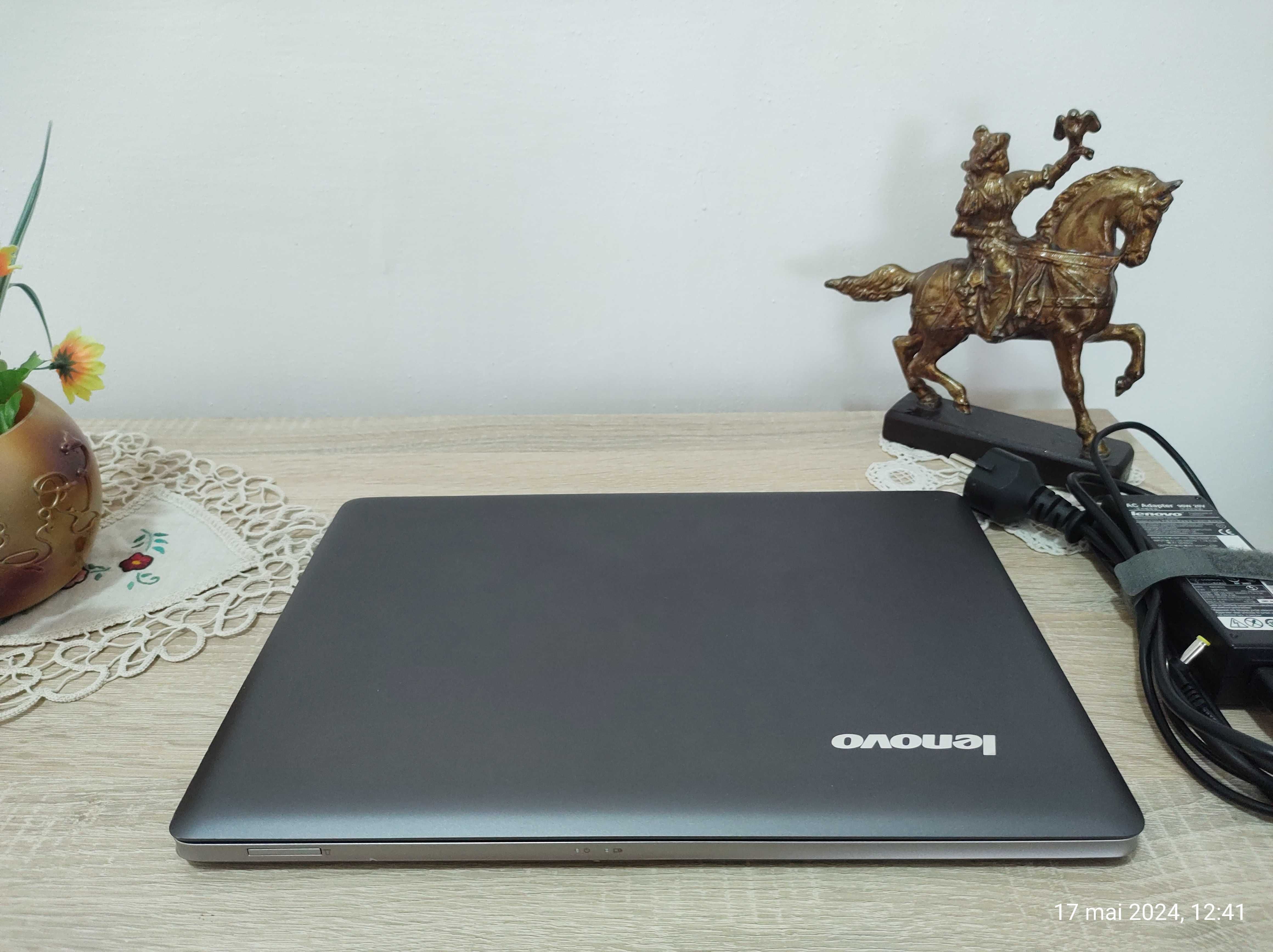 Laptop Lenovo IdeaPad U310 4375 + Husa depozitare, bateria 4 ore !