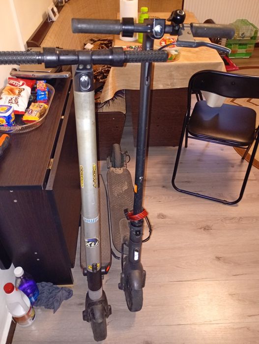 Vând doua trotinete in stare de funcționare,preț 15 mil .amândouă.