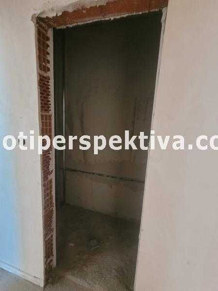 Продава се Тристаен апартамент в Пловдив, Кючук Париж - 125 кв.м за 1120 €/кв.м - Снимка #3