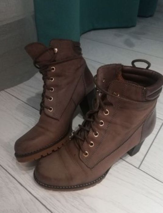 Botine toc gros din piele