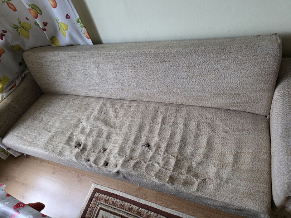 Подарявам диван и два фотьола