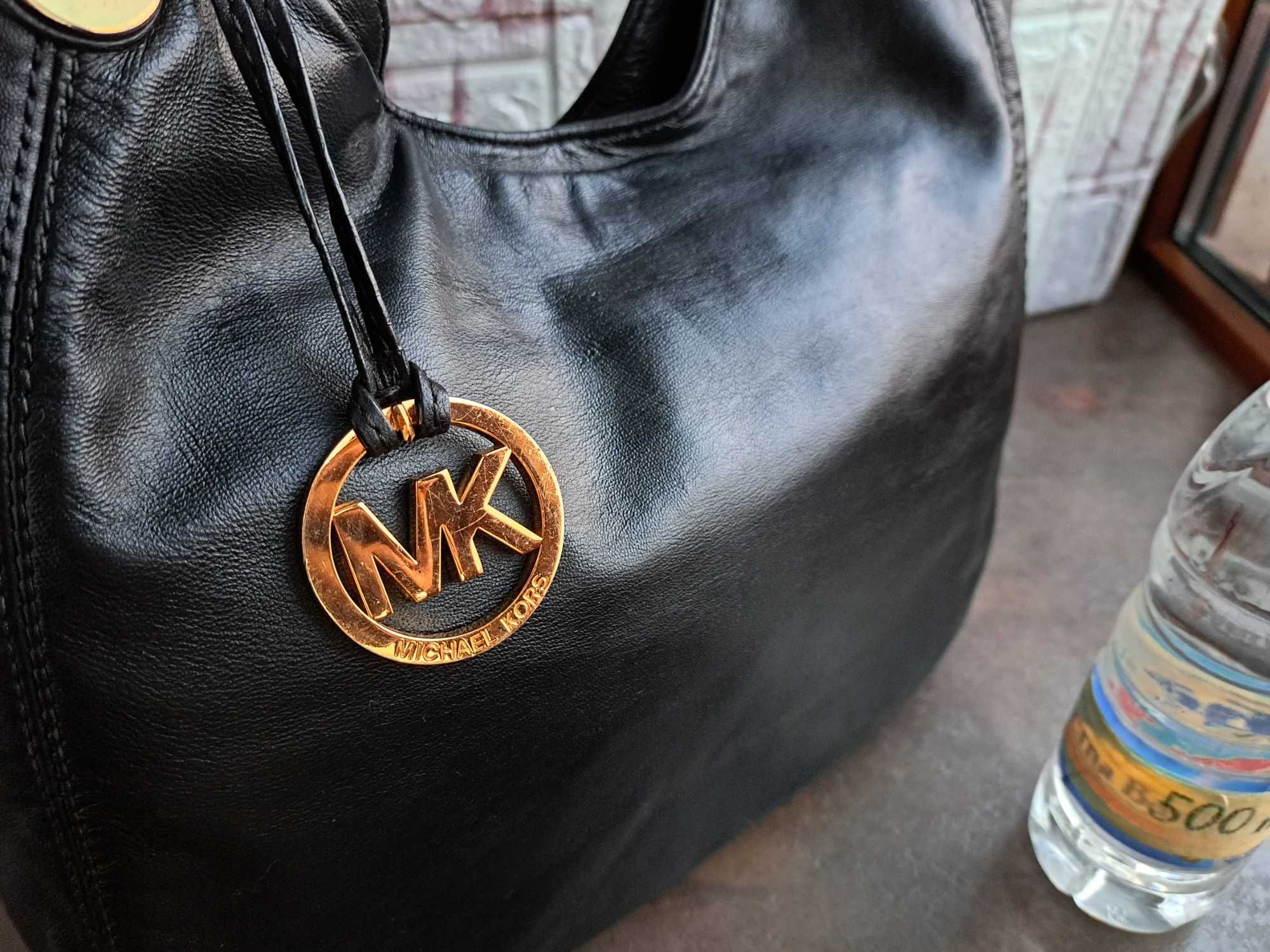 дамска чанта Michael Kors черна кожена чанта,торба-естествена кожа