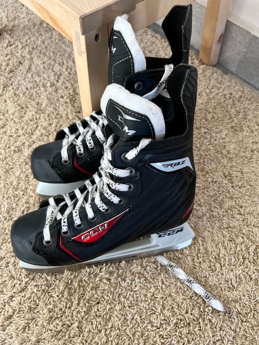 Кънки за лед / хокей CCM Proformance 37номер