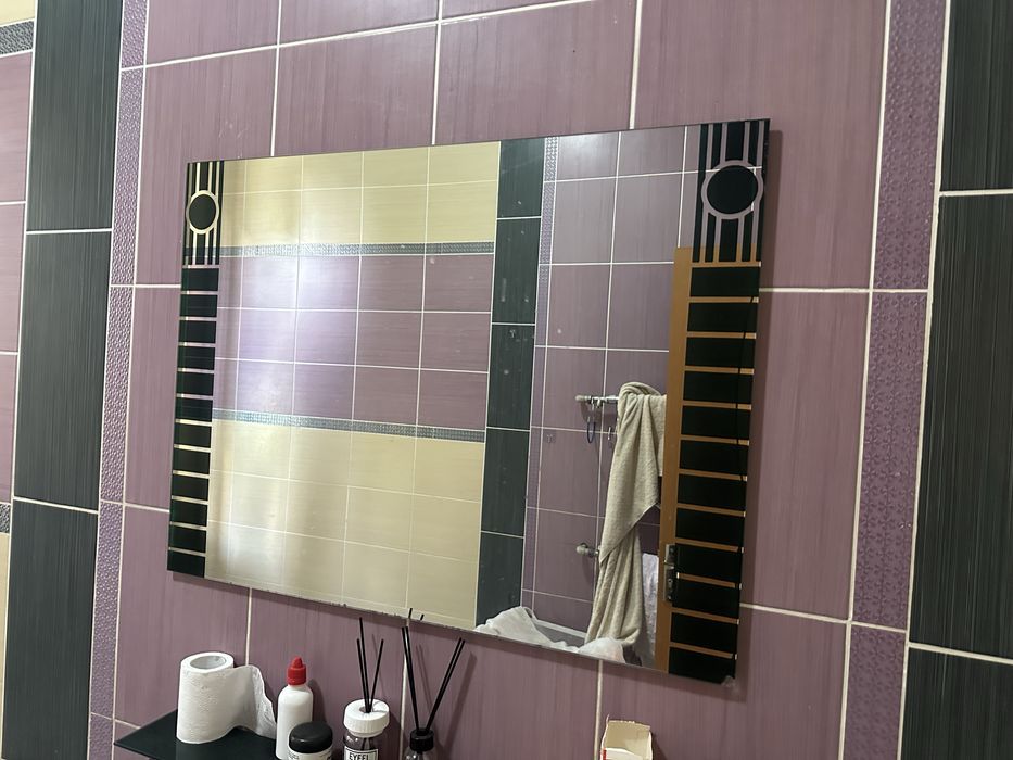 Продам зеркало в ванну