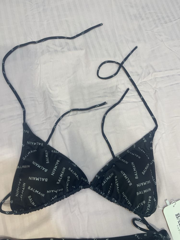 Costum de baie