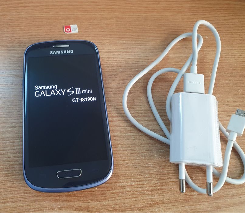 Samsung S3 mini 8Gb functional cu incarcator