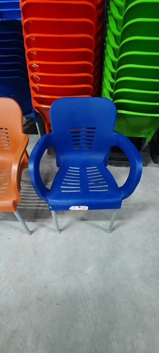 столове различни цветове/стол с Метални крака