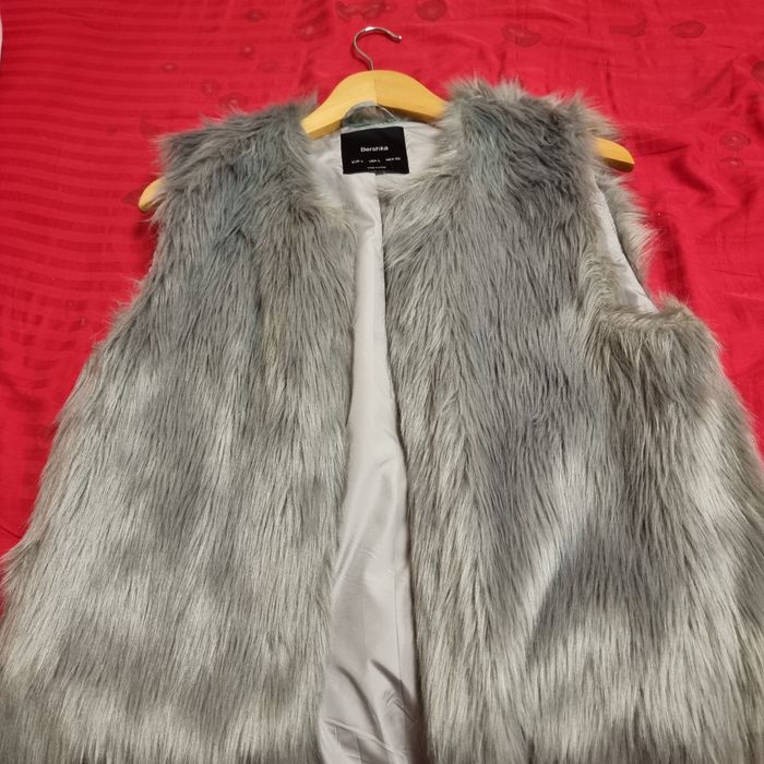 Vesta din blanita artificiala