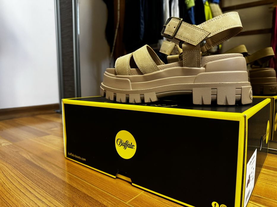 Sandale Buffalo Aspha beige nr.36