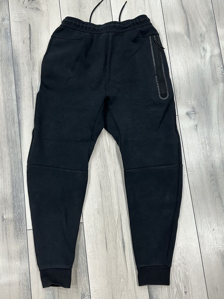 Nike tech fleece