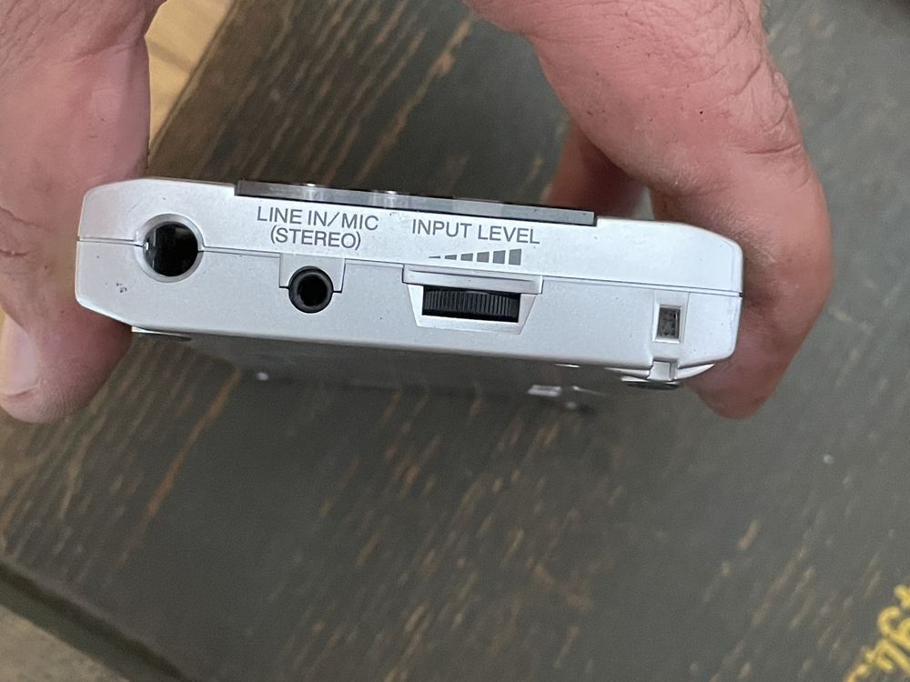 Boss Micro BR4 -джобно звукозаписно студио