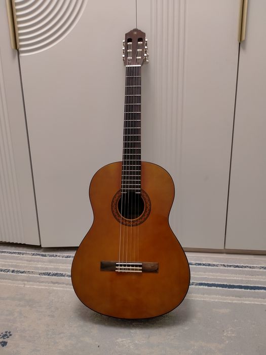 Классическая гитара YAMAHA C40