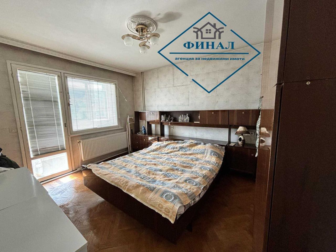 Продава се Четиристаен апартамент в Шумен, Боян Българанов 1 - 103 кв.м за 926 €/кв.м - Снимка #4