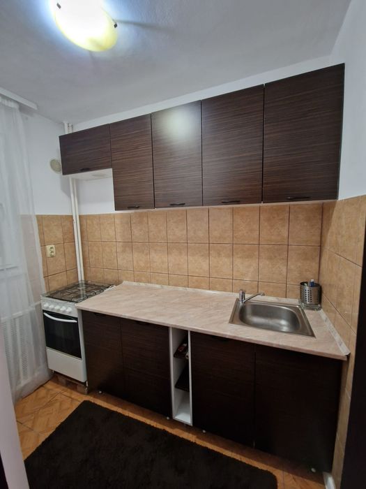 Garsonieră de închiriat  Brâncoveanu-Izvorul Rece