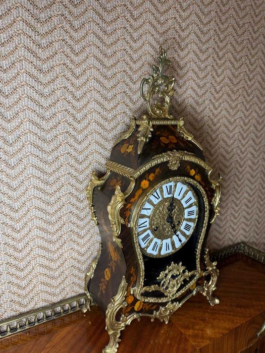 Ceas in stil Louis XV, secolul XIX-lea, ornamente din bronz, H 57 cm