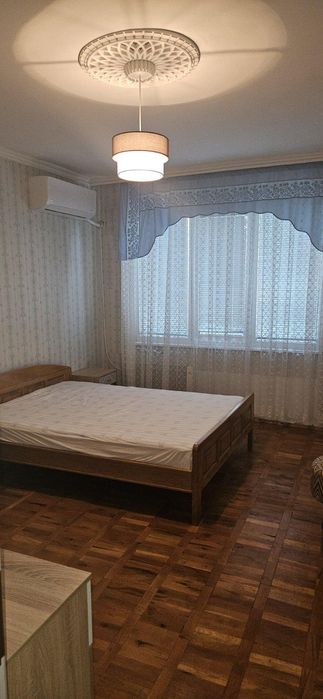 Дава се под наем Двустаен апартамент в Бургас, Славейков - 60 кв.м за 306 € - Снимка #1