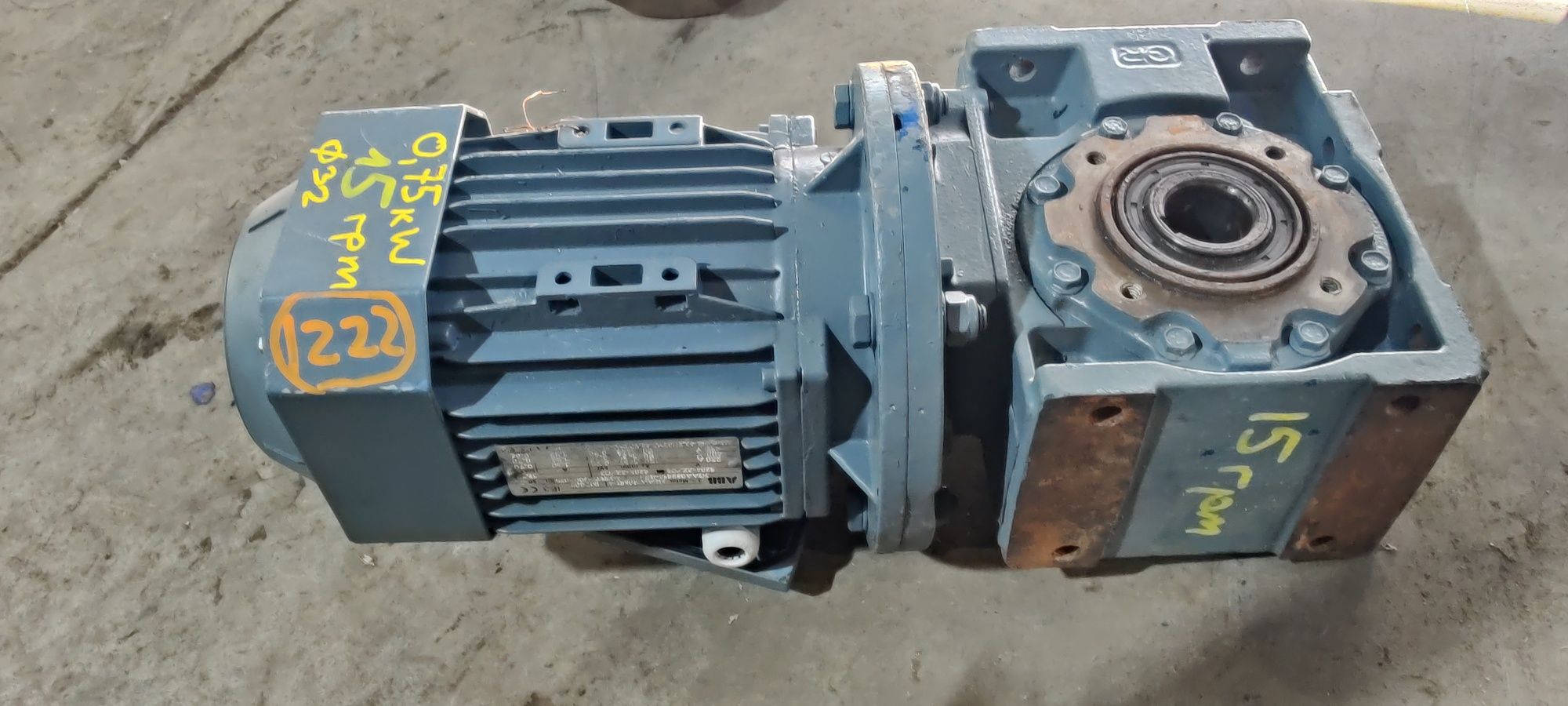 Motor electric trifazat ABB cu reductor, 0.75kW, 15rpm, 380V