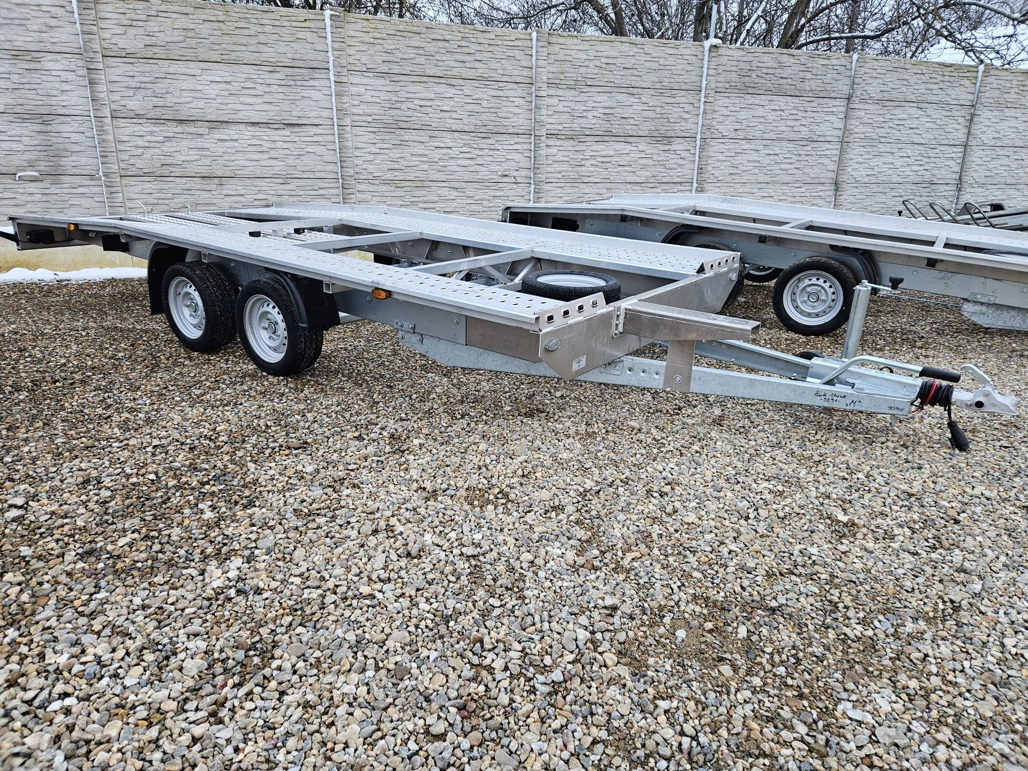 Trailer aluminiu 4,5 metri 2000 kg,model nou 2024