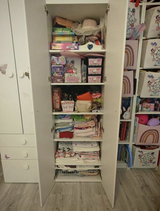 Vând două dulapuri ptr copii IKEA