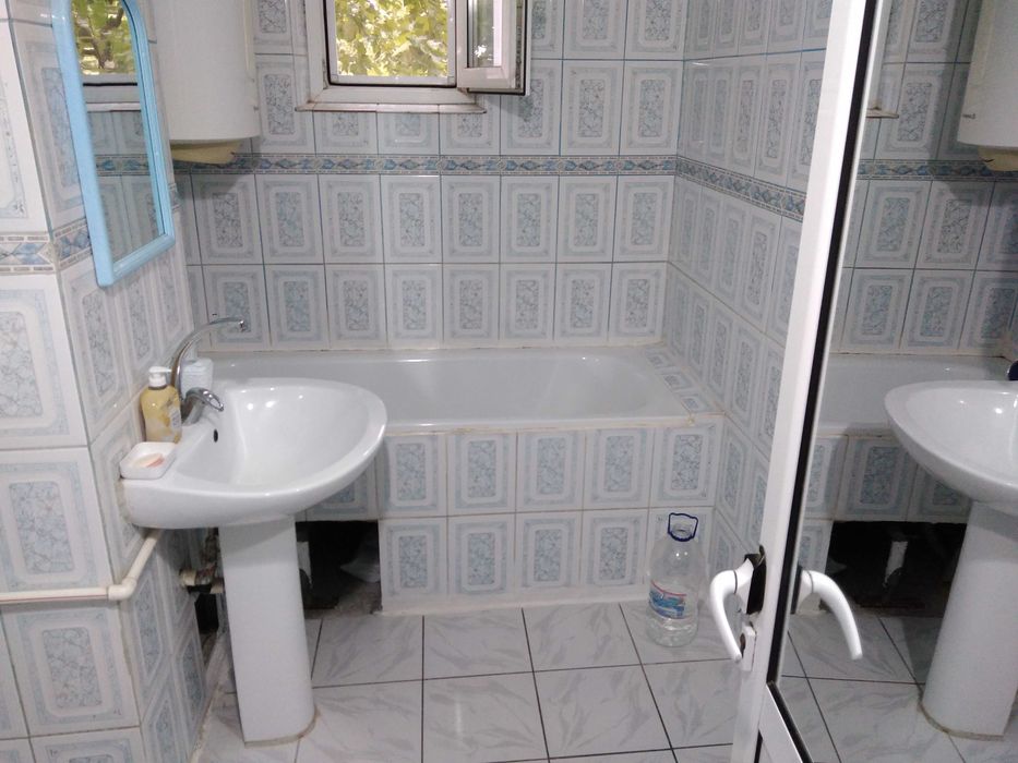 Particular închiriez apartament cu 2 camere