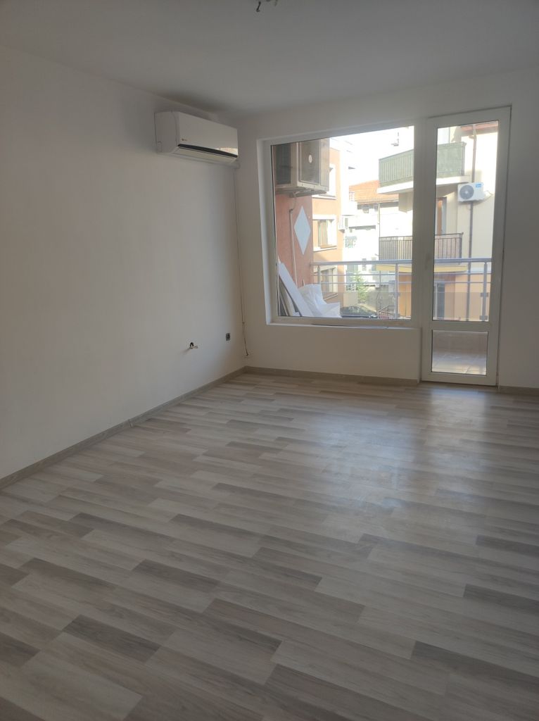 Продава се Тристаен апартамент в Несебър - 94 кв.м за 1043 €/кв.м - Снимка #3