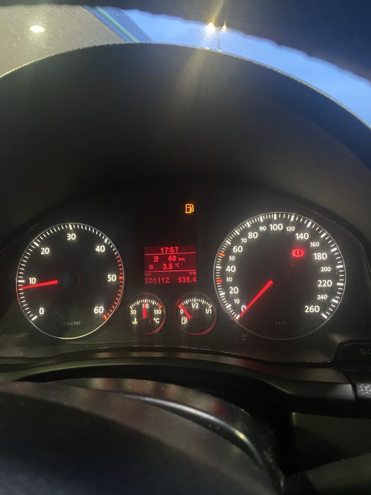 Schimb leduri, iluminat auto, butoane, ambientale, etc.