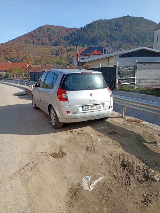 Vând Renault Scenic