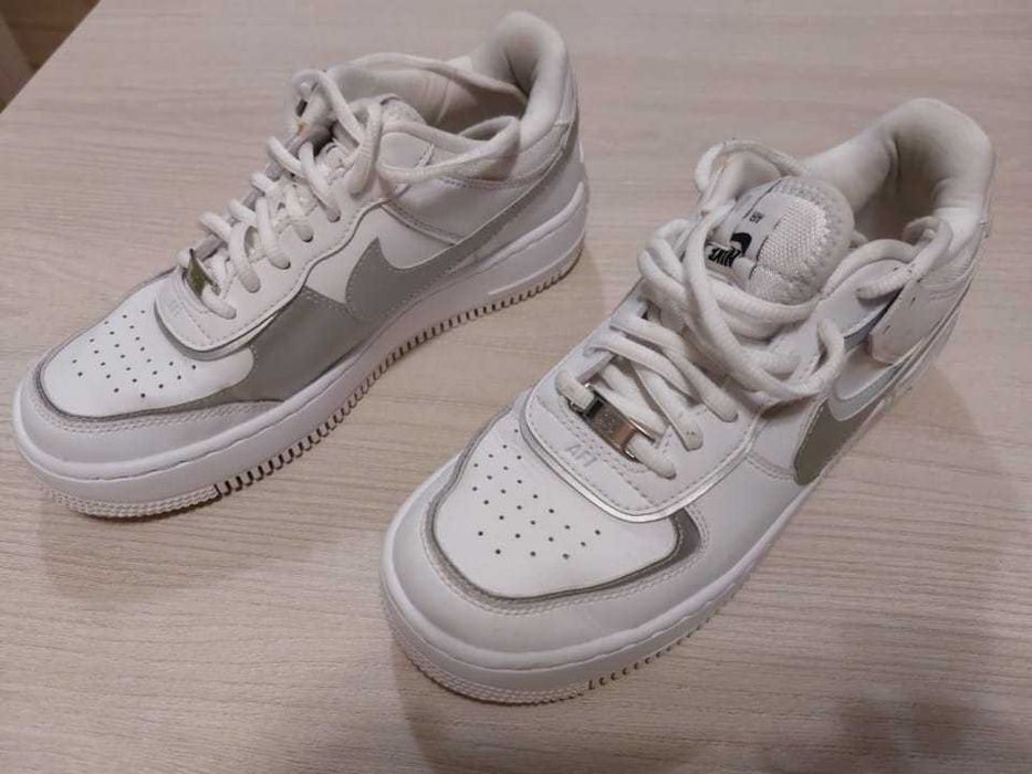 NIKE Air Force 1