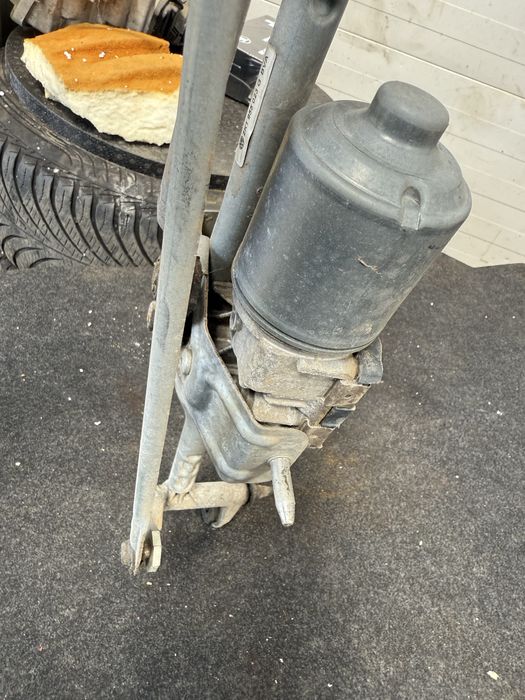 ansamblu stergatoare vw touran an 2008