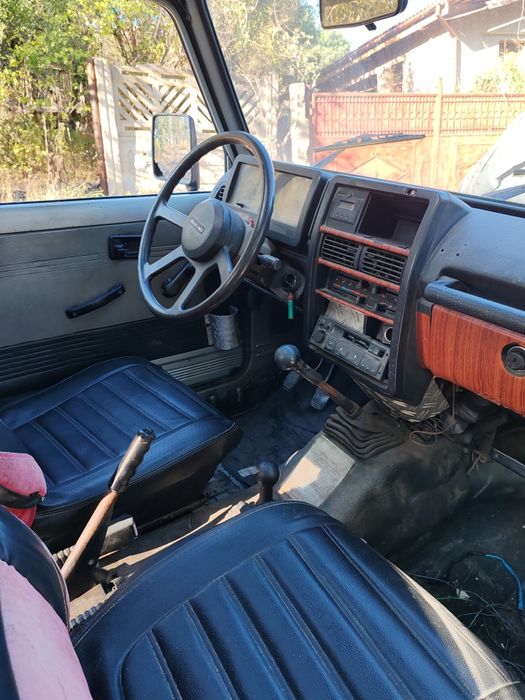 Vând Suzuki Samurai