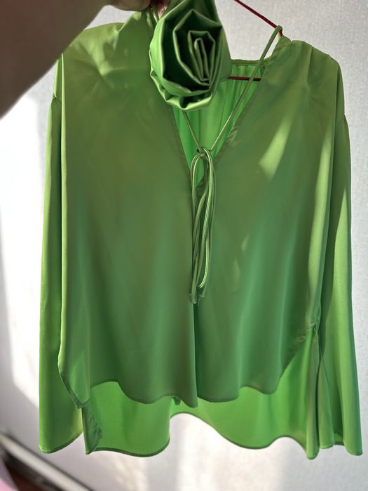 Рубашка в хорошем состоянии и кардиган