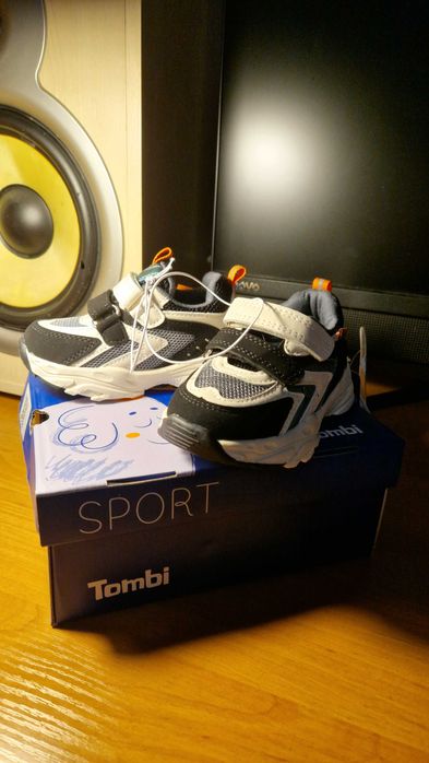 НОВЫЕ Детские кроссовки