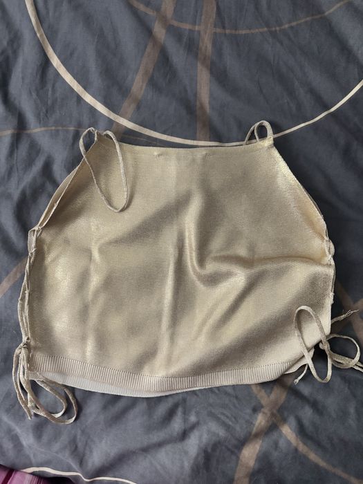 Златен топ с връзки Zara