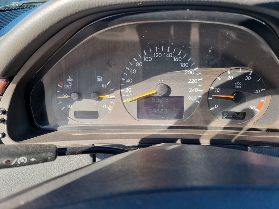 Se vinde Mercedes SD funerar