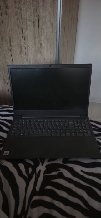 Laptop Lenovo stare buna 4 GB ram 1T stocare și încărcător original