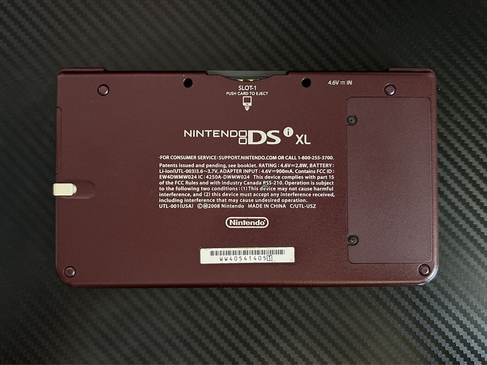Nintendo DSI XL + Card R4
