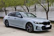 BMW seria 3 // 330i xDrive / M Pak / 245cp /